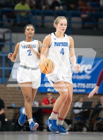 Thumbnail 1 in Mars Hill Bible vs. Lauderdale County (AHSAA 3A Regional First Round) photogallery.