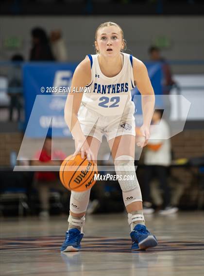 Thumbnail 1 in Mars Hill Bible vs. Lauderdale County (AHSAA 3A Regional First Round) photogallery.