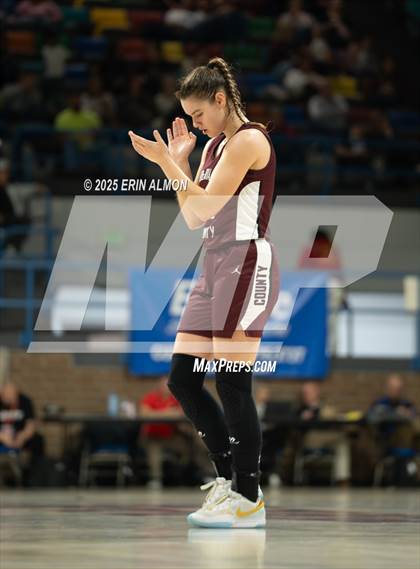 Thumbnail 2 in Mars Hill Bible vs. Lauderdale County (AHSAA 3A Regional First Round) photogallery.