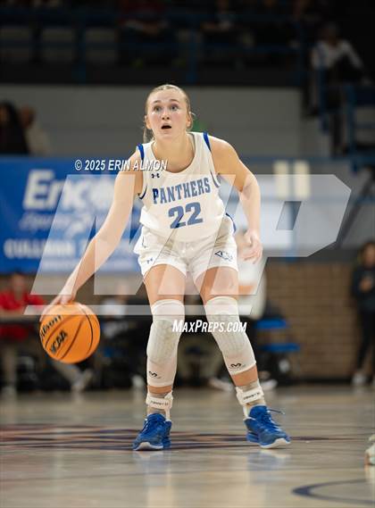 Thumbnail 2 in Mars Hill Bible vs. Lauderdale County (AHSAA 3A Regional First Round) photogallery.