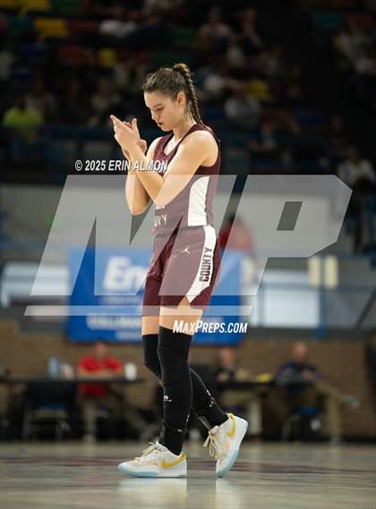 Thumbnail 1 in Mars Hill Bible vs. Lauderdale County (AHSAA 3A Regional First Round) photogallery.