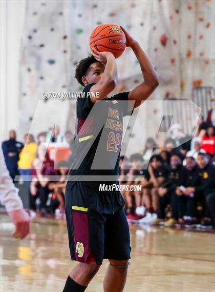 Thumbnail 2 in Mount Vernon @ Kingston (NYSPHSAA Regional Final) photogallery.