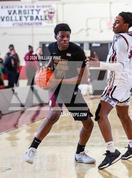 Thumbnail 1 in Mount Vernon @ Kingston (NYSPHSAA Regional Final) photogallery.