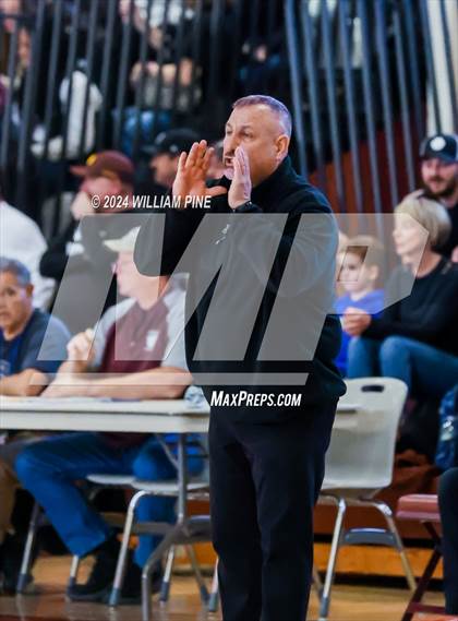 Thumbnail 2 in Mount Vernon @ Kingston (NYSPHSAA Regional Final) photogallery.