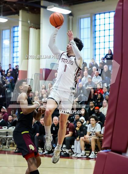 Thumbnail 3 in Mount Vernon @ Kingston (NYSPHSAA Regional Final) photogallery.