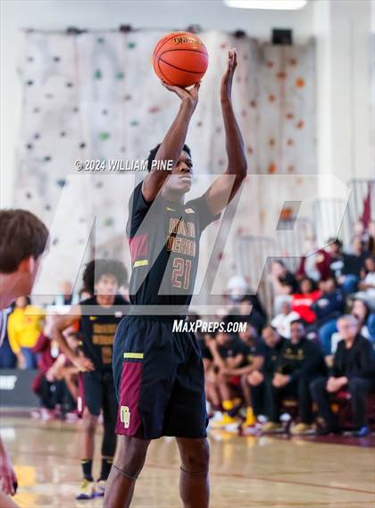 Thumbnail 1 in Mount Vernon @ Kingston (NYSPHSAA Regional Final) photogallery.