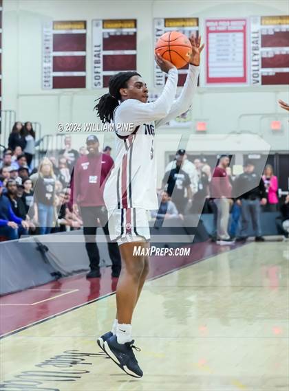 Thumbnail 3 in Mount Vernon @ Kingston (NYSPHSAA Regional Final) photogallery.