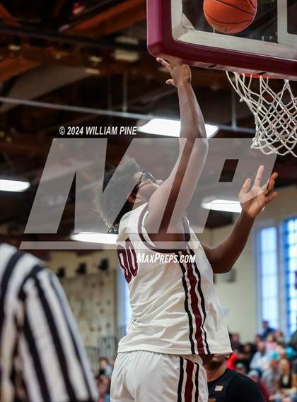Thumbnail 1 in Mount Vernon @ Kingston (NYSPHSAA Regional Final) photogallery.