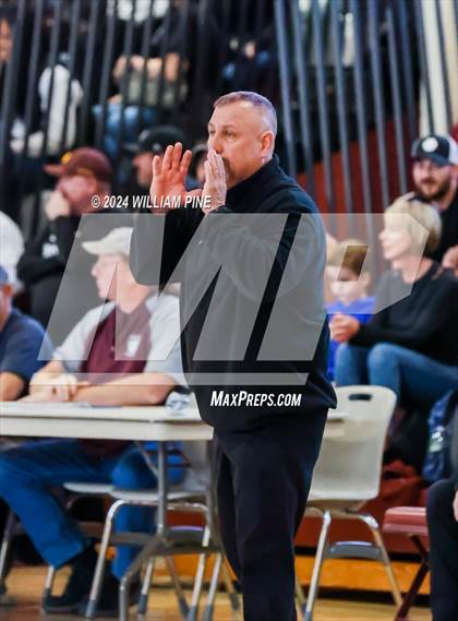 Thumbnail 3 in Mount Vernon @ Kingston (NYSPHSAA Regional Final) photogallery.