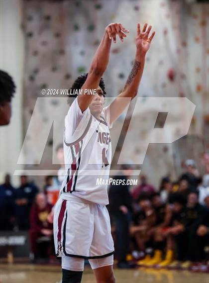 Thumbnail 3 in Mount Vernon @ Kingston (NYSPHSAA Regional Final) photogallery.