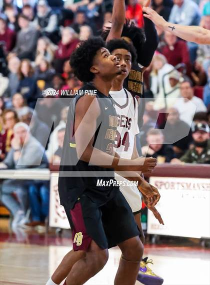 Thumbnail 1 in Mount Vernon @ Kingston (NYSPHSAA Regional Final) photogallery.