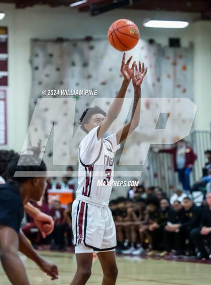 Thumbnail 1 in Mount Vernon @ Kingston (NYSPHSAA Regional Final) photogallery.