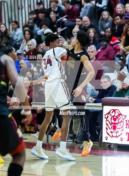 Thumbnail 1 in Mount Vernon @ Kingston (NYSPHSAA Regional Final) photogallery.