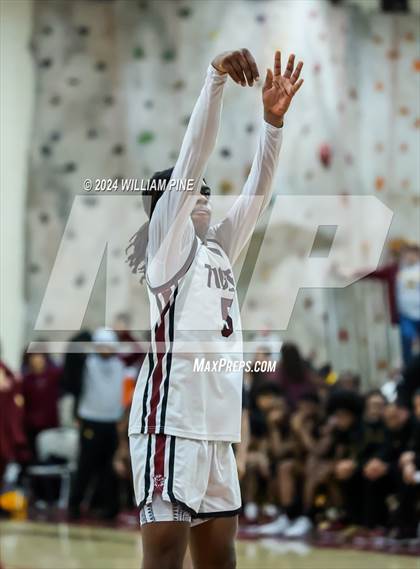 Thumbnail 3 in Mount Vernon @ Kingston (NYSPHSAA Regional Final) photogallery.