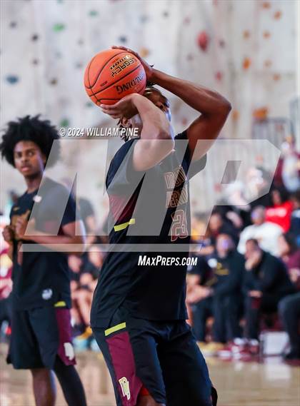 Thumbnail 1 in Mount Vernon @ Kingston (NYSPHSAA Regional Final) photogallery.