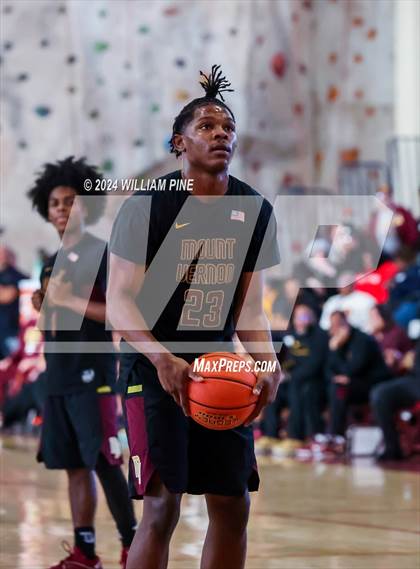 Thumbnail 3 in Mount Vernon @ Kingston (NYSPHSAA Regional Final) photogallery.
