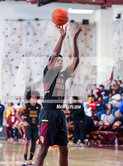 Thumbnail 1 in Mount Vernon @ Kingston (NYSPHSAA Regional Final) photogallery.