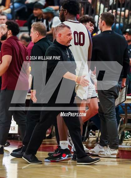 Thumbnail 3 in Mount Vernon @ Kingston (NYSPHSAA Regional Final) photogallery.