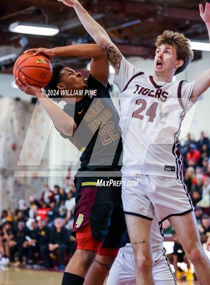 Thumbnail 1 in Mount Vernon @ Kingston (NYSPHSAA Regional Final) photogallery.