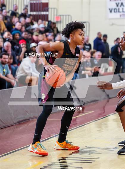 Thumbnail 2 in Mount Vernon @ Kingston (NYSPHSAA Regional Final) photogallery.