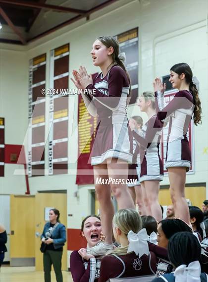 Thumbnail 1 in Mount Vernon @ Kingston (NYSPHSAA Regional Final) photogallery.