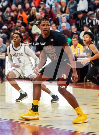 Thumbnail 3 in Mount Vernon @ Kingston (NYSPHSAA Regional Final) photogallery.