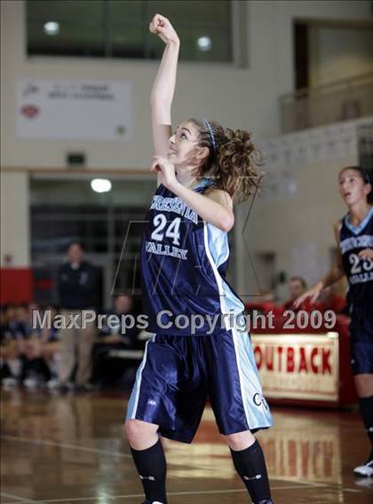 Thumbnail 1 in Crescenta Valley vs. Beverly Hills (Burroughs Tournament) photogallery.