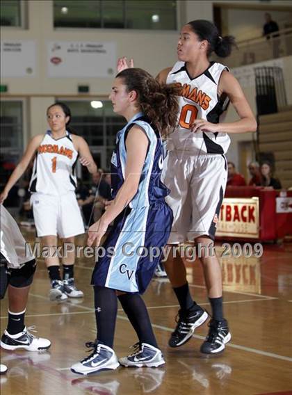 Thumbnail 3 in Crescenta Valley vs. Beverly Hills (Burroughs Tournament) photogallery.