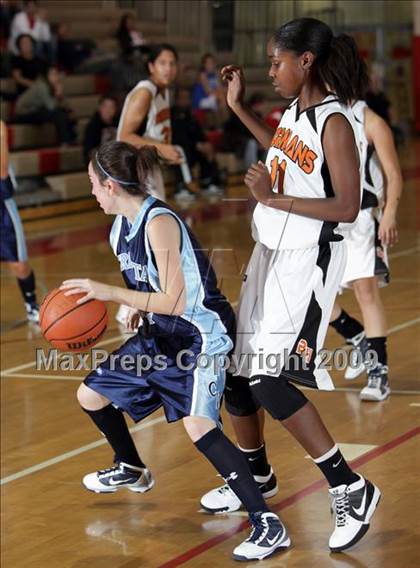 Thumbnail 1 in Crescenta Valley vs. Beverly Hills (Burroughs Tournament) photogallery.