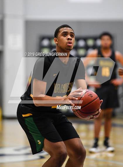 Thumbnail 2 in Vanden vs. Stuart Hall (Crush in the Valley, The Grind Sessions) photogallery.