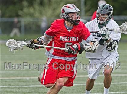 Thumbnail 1 in Niskayuna @ Duxbury photogallery.