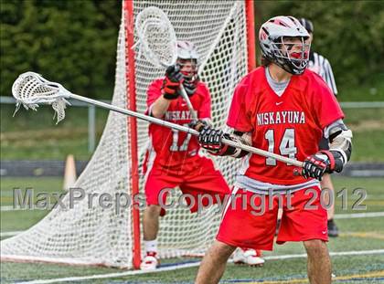 Thumbnail 1 in Niskayuna @ Duxbury photogallery.