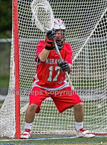 Thumbnail 1 in Niskayuna @ Duxbury photogallery.