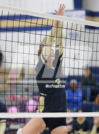 Thumbnail 1 in Garner @ Perrin-Whitt photogallery.