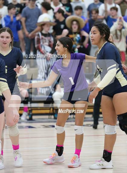 Thumbnail 1 in Garner @ Perrin-Whitt photogallery.