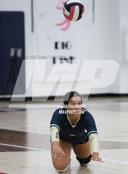 Thumbnail 1 in Garner @ Perrin-Whitt photogallery.