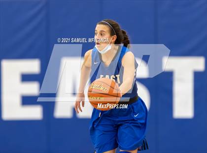 Thumbnail 3 in Pius X @ Lincoln East photogallery.