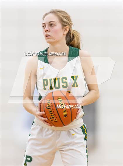 Thumbnail 1 in Pius X @ Lincoln East photogallery.