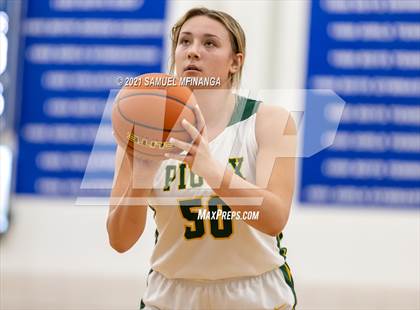 Thumbnail 2 in Pius X @ Lincoln East photogallery.