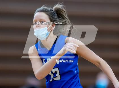 Thumbnail 1 in Pius X @ Lincoln East photogallery.