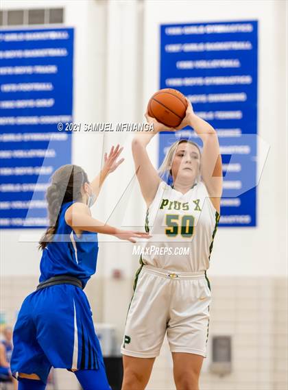 Thumbnail 1 in Pius X @ Lincoln East photogallery.