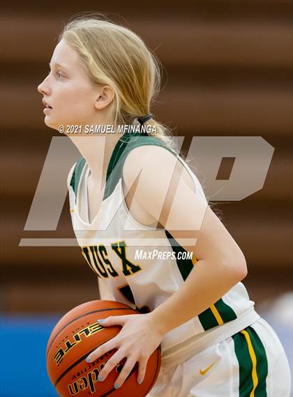 Thumbnail 2 in Pius X @ Lincoln East photogallery.