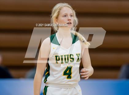 Thumbnail 2 in Pius X @ Lincoln East photogallery.