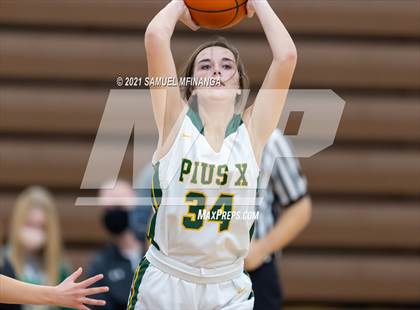 Thumbnail 2 in Pius X @ Lincoln East photogallery.