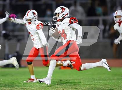 Thumbnail 3 in Harvard-Westlake vs. Venice photogallery.