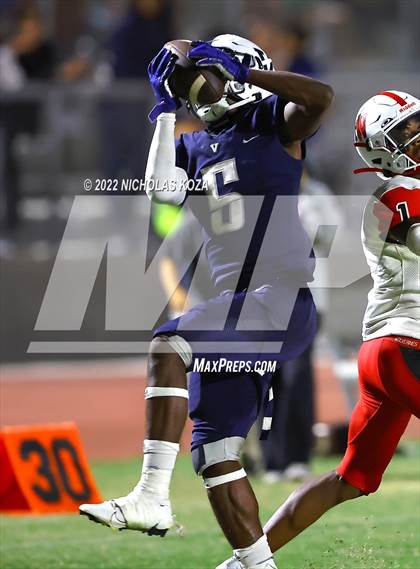 Thumbnail 2 in Harvard-Westlake vs. Venice photogallery.