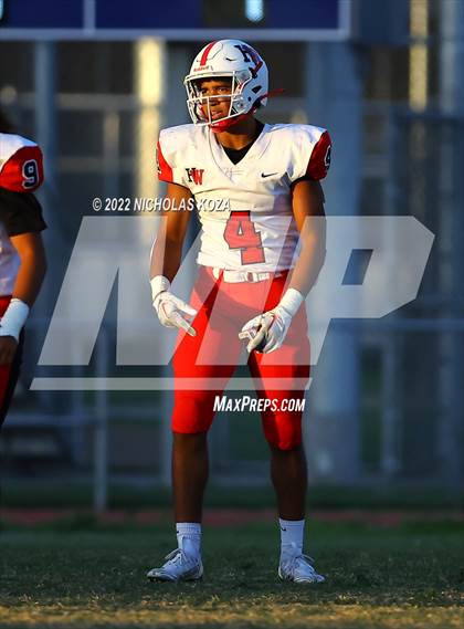 Thumbnail 1 in Harvard-Westlake vs. Venice photogallery.