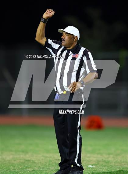 Thumbnail 2 in Harvard-Westlake vs. Venice photogallery.