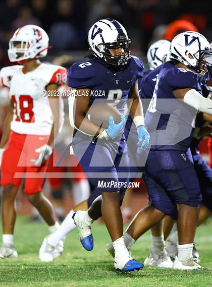Thumbnail 1 in Harvard-Westlake vs. Venice photogallery.