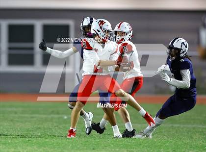 Thumbnail 2 in Harvard-Westlake vs. Venice photogallery.